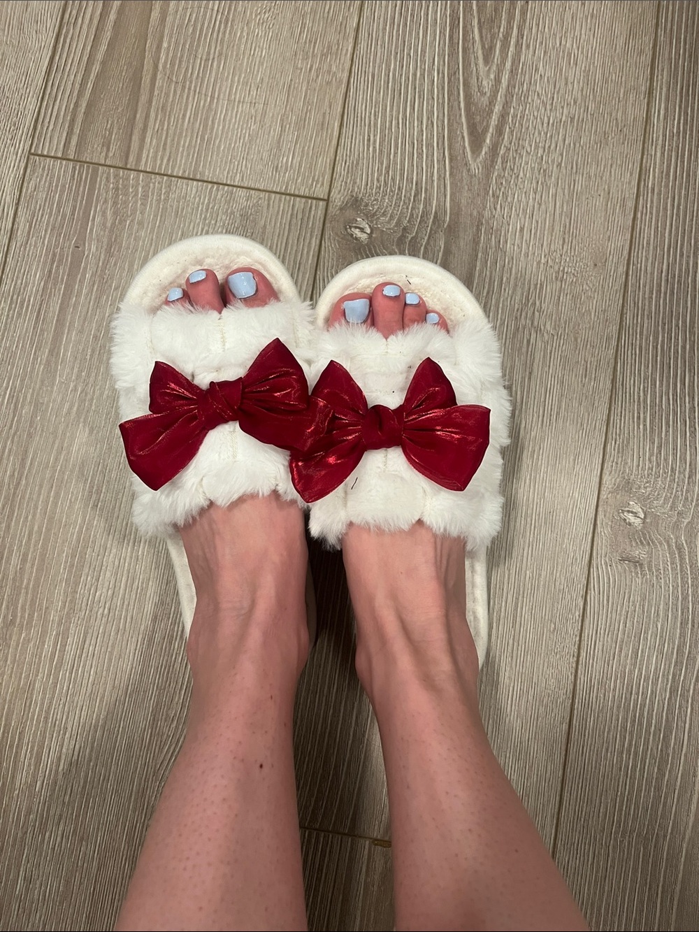 Cute slippers with bows
